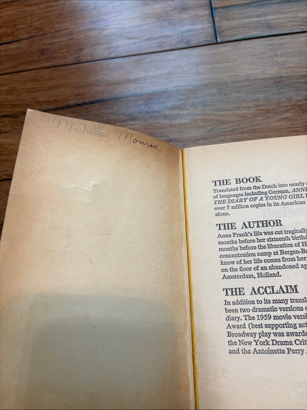 Anne Frank The Diary of a Young Girl Paperback Book - Picture 5 of 7